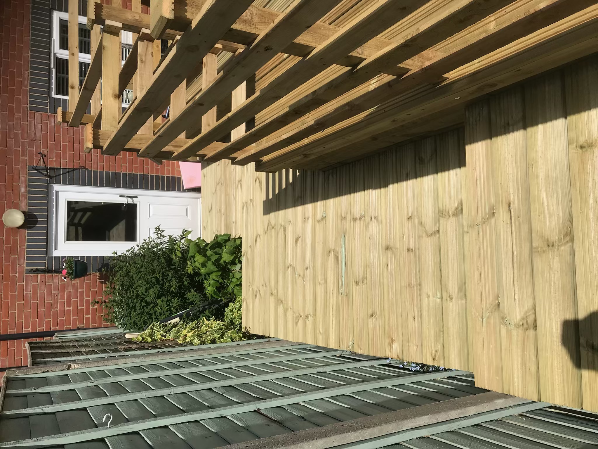 Decking features and specifications